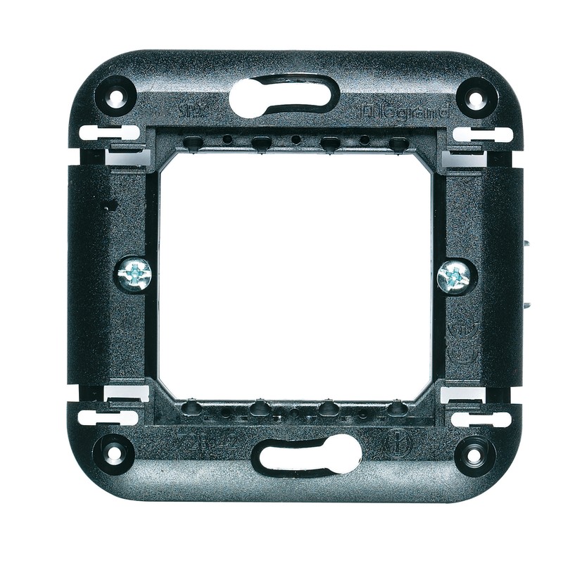 Supporto Con Griffe Per Scatola Tonda 2M Sp.X ( LEGRAND cod. 072842 )